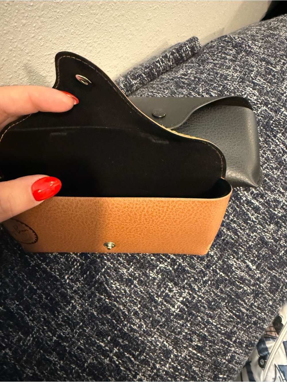 Ray-Ban Sunglass Case Pair in Black and Brown - Picture 3 of 3